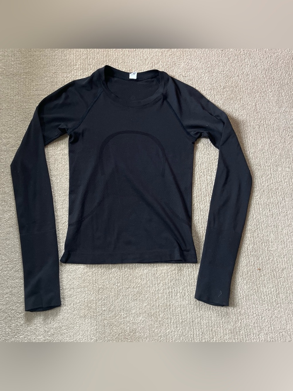 Black Lululemon Long Sleeve Swiftly Tech Shirt - Size 2 Waist Length
